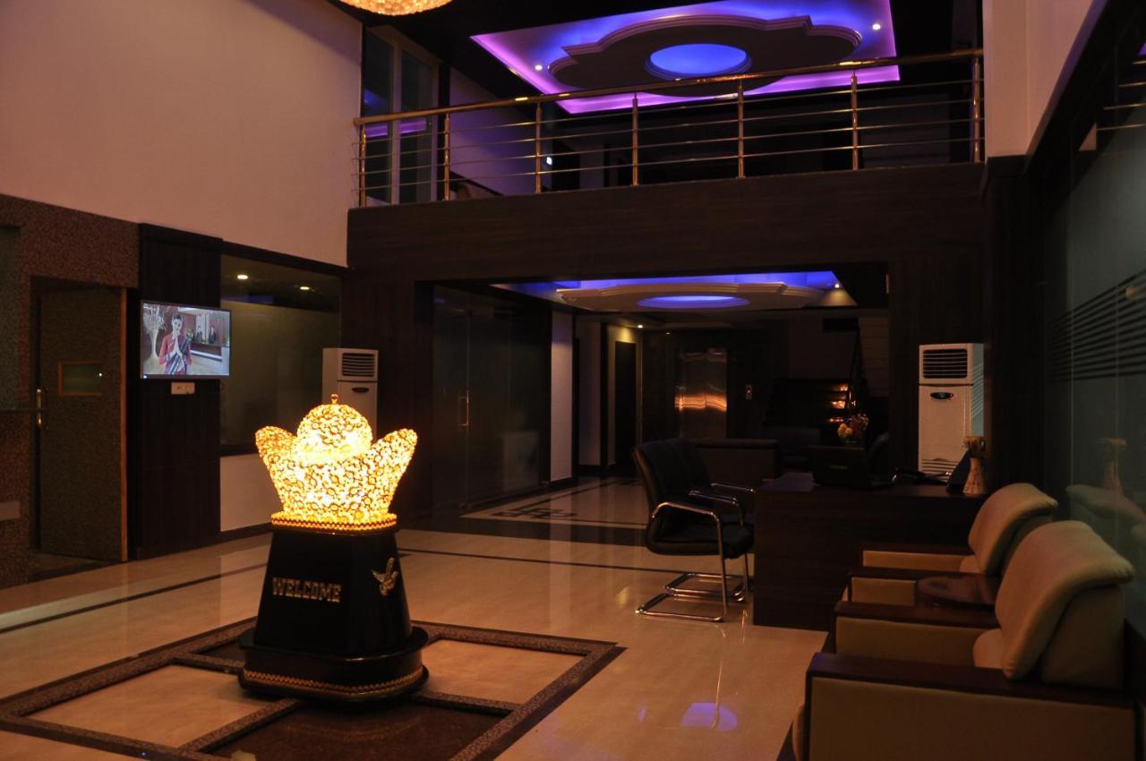 Grand Clarks Inn Badami Exterior foto